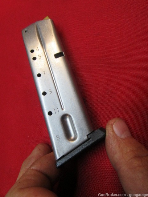 Smith and Wesson Model 4006 40 S&W factory 11 round magazine-img-2