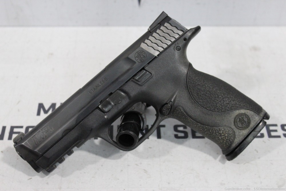 Smith & Wesson M&P40-img-15