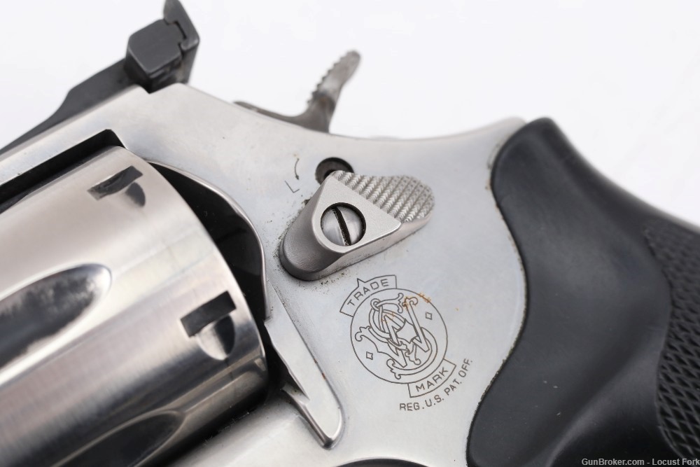 Smith and Wesson 686-6 357 Magnum 4" 6 Shot Stainless w/ Box No Reserve!-img-9