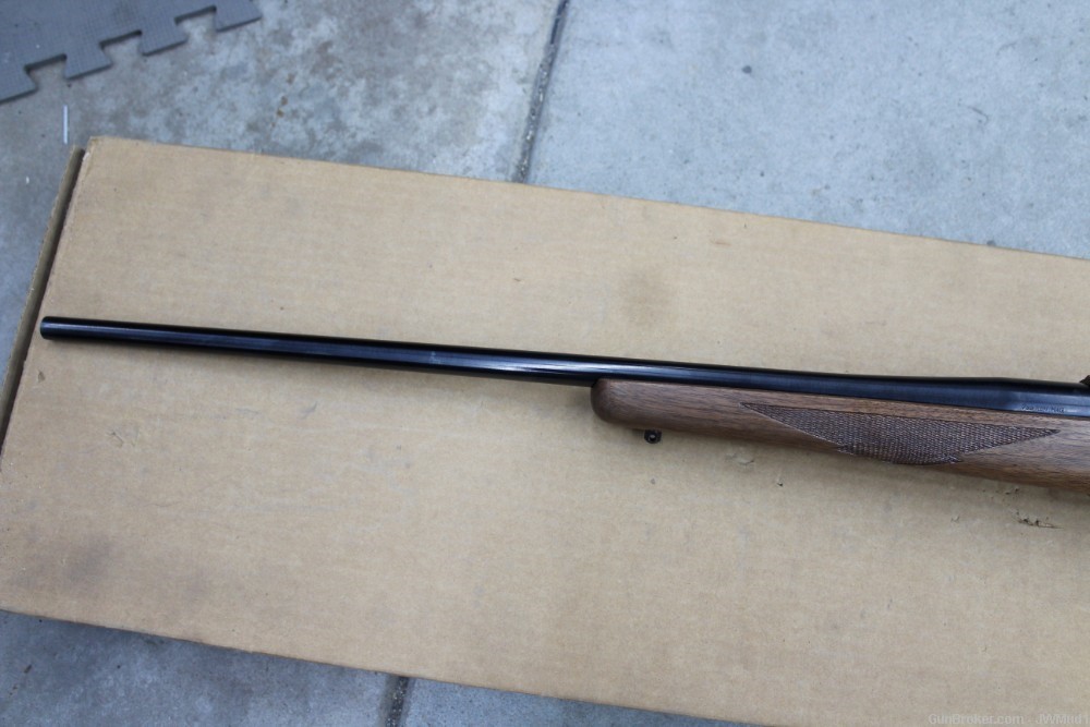 Ruger Model 77  in 7mm Remington Magnum VERY NICE!-img-8