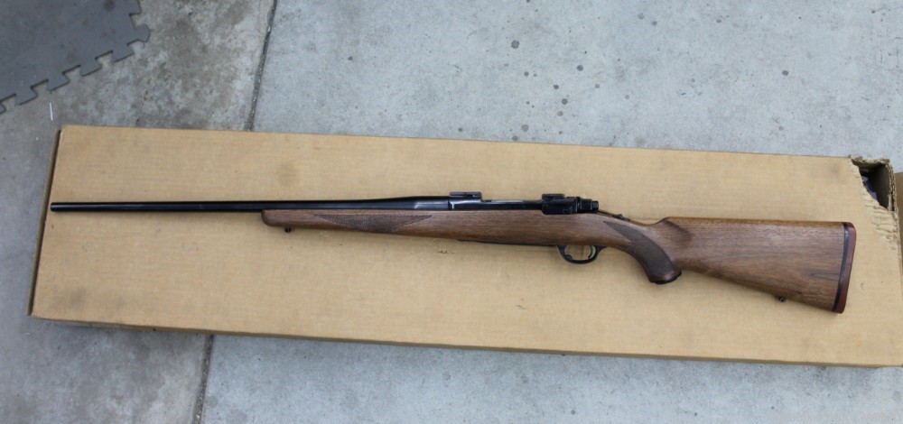 Ruger Model 77  in 7mm Remington Magnum VERY NICE!-img-5