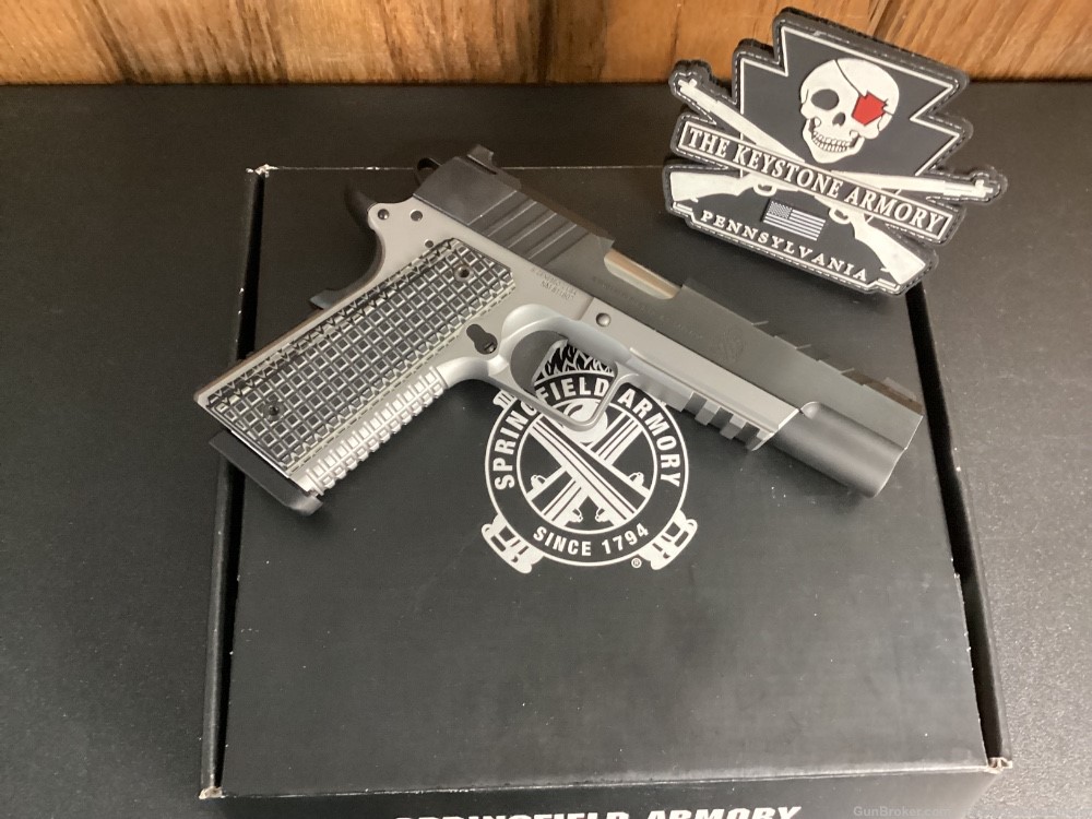 Springfield Armory Emissary 45acp used with everything as new-img-1