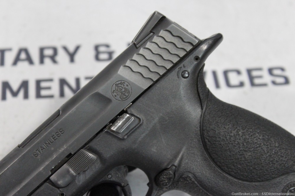 Smith & Wesson M&P40-img-3