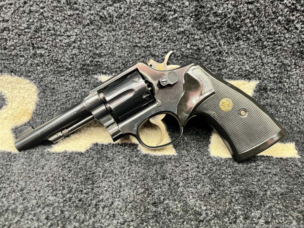 USED Smith & Wesson 10-5 in .38 Spl with a 4" Brl and Holds 6 Rnds!!-img-4