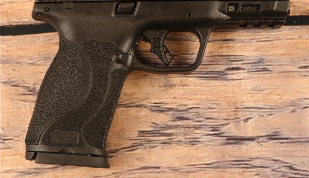 Smith & Wesson M&P10 M2.0 10mm Black 4" Barrel Original Box 2 Mags 15 Round-img-6