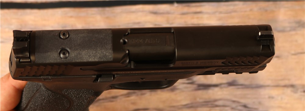 Smith & Wesson M&P10 M2.0 10mm Black 4" Barrel Original Box 2 Mags 15 Round-img-4