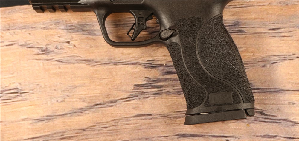 Smith & Wesson M&P10 M2.0 10mm Black 4" Barrel Original Box 2 Mags 15 Round-img-8