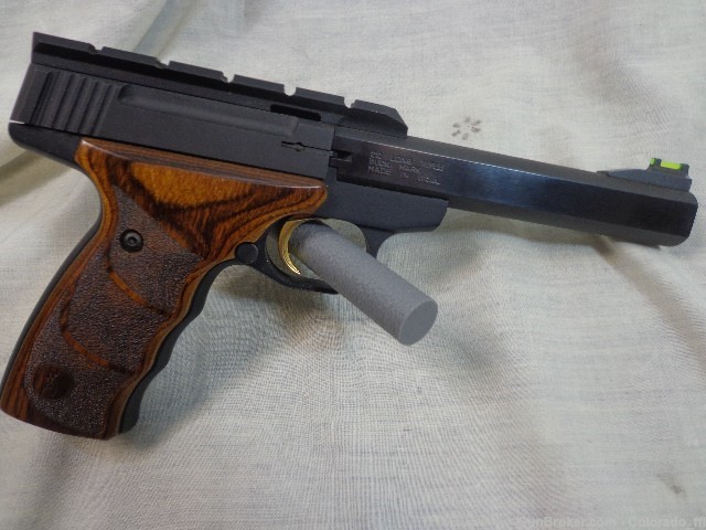 Browning Buck Mark Plus Rosewood, Pistol, 22LR w/Extras - .01 Start!-img-1