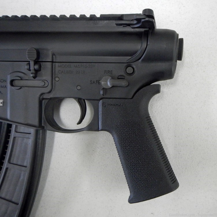 Custom Smith & Wesson MP15-22. 22 cal. 25 round. No legal worries.-img-5
