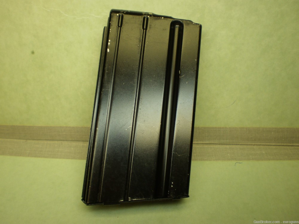 AR15 MAGAZINE, 6.8 MM, STAINLESS STEEL W/BLACK FINISH, EXCELLENT CONDITION-img-2