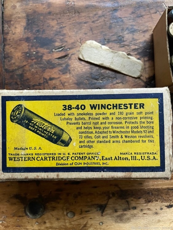 Western 38-40 Winchester cartridges and box-img-0