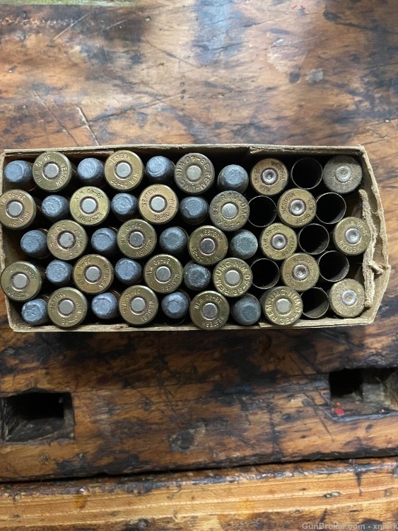 Western 38-40 Winchester cartridges and box-img-3