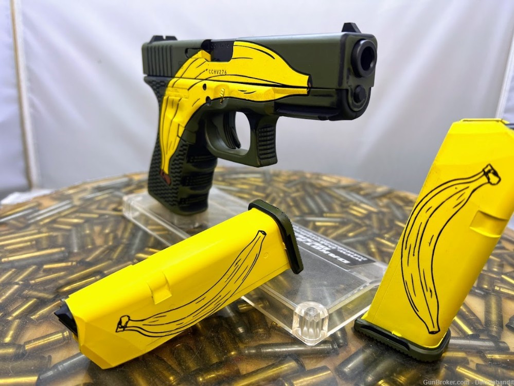 Glock 19 Banana, Cerakote and Engraved, With Custom Case by Dakota Bandit-img-9