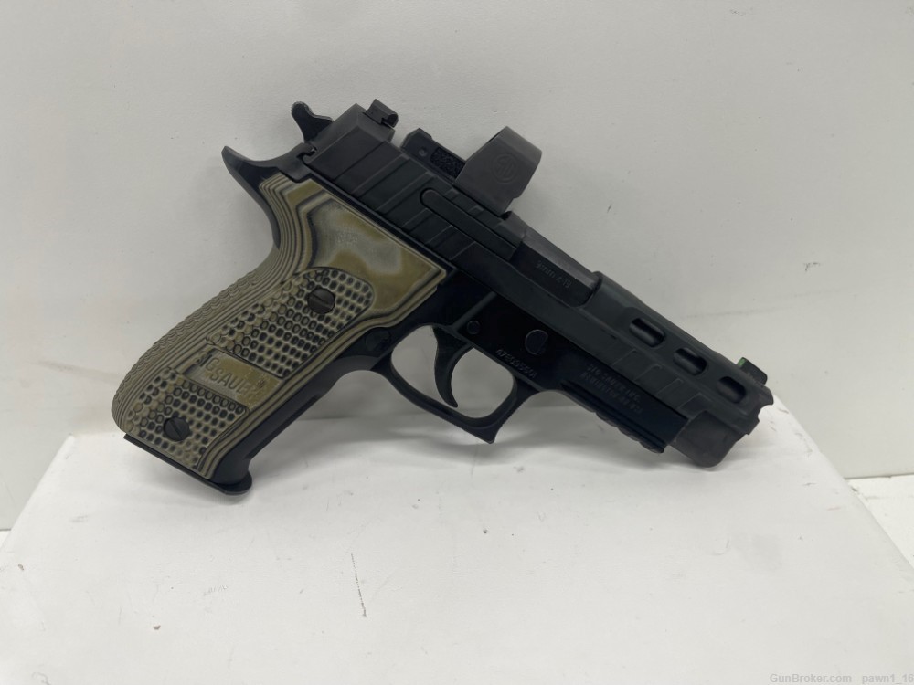Sig Sauer P226 Procut, acid grips with holster and optic -img-1