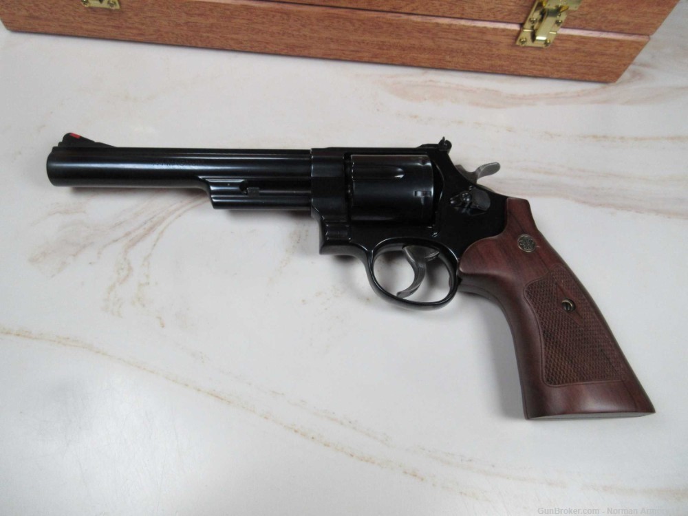 Smith & Wesson 29 Classic .44magnum 6.5" 6rd ALTAMONT WALNUT GRIPS-img-1