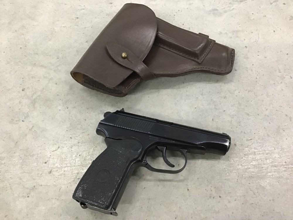 East German Makarov 9X18MM Matching Shiny Bore Made 1961 With Holster C&R -img-0
