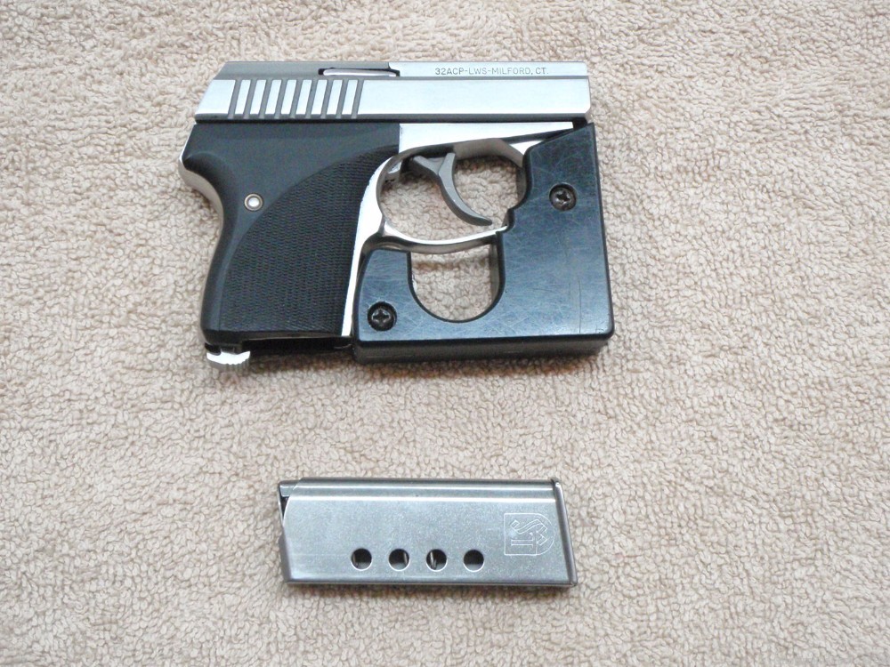 L.W. Seecamp Small Semi Auto 32 acp pistol w/ Seecamp RED Laser-img-12