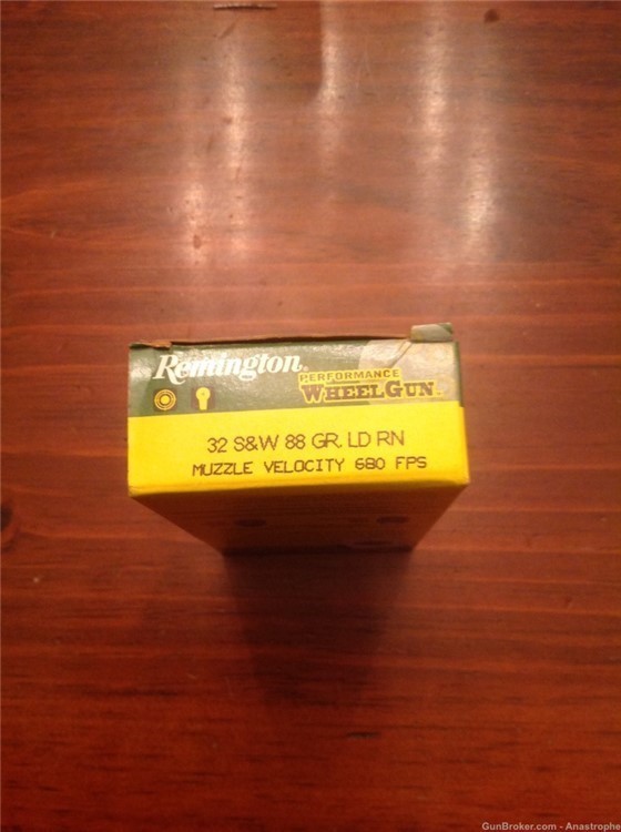 .32 S and W ammo- Remington 32 S&W (short) 88 gr LD RN ammuntion-img-1