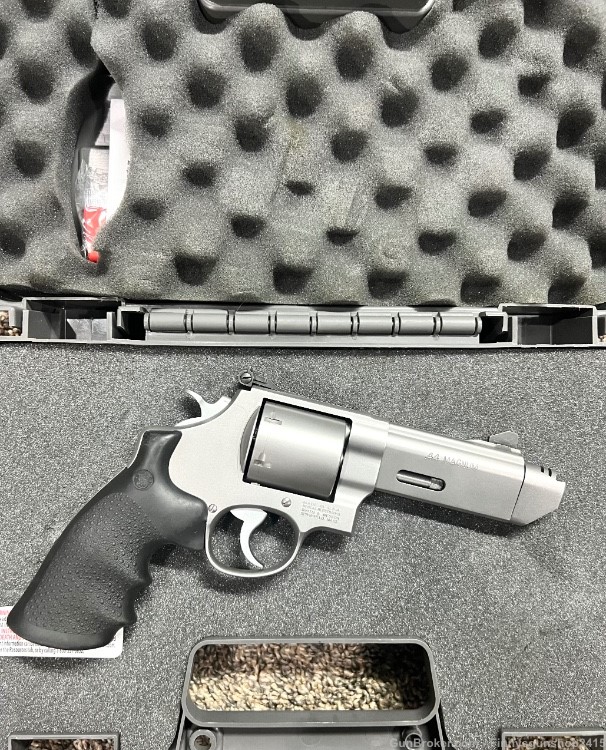 S&W Model 629 Revolver Performance Center V Comp - .44 MAG - w/ Holster!-img-1