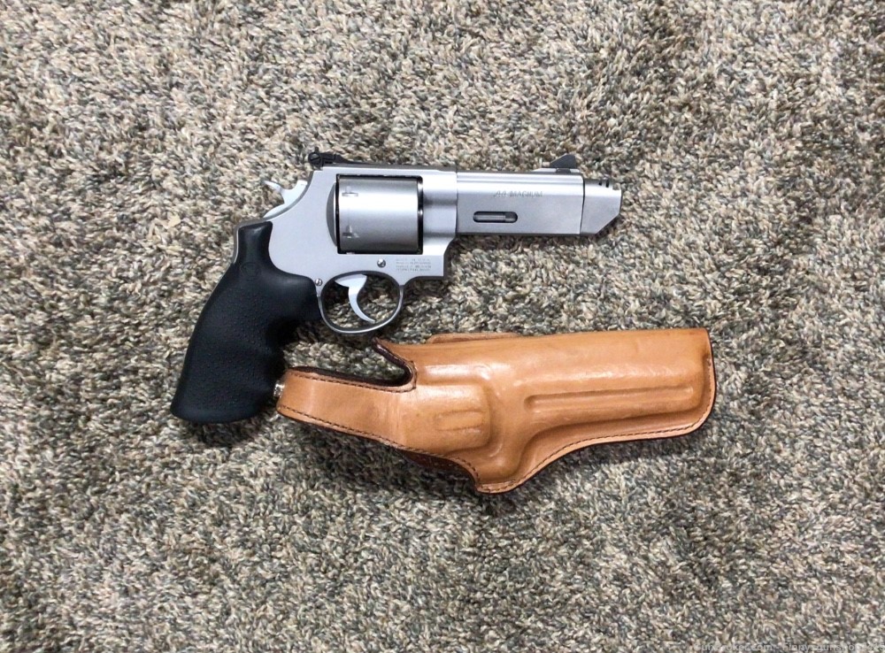 S&W Model 629 Revolver Performance Center V Comp - .44 MAG - w/ Holster!-img-4