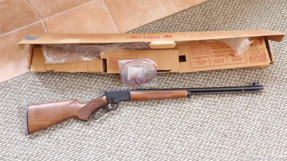 Marlin Golden 39 A 22 LR 24" 39A  Lever Action Rifle  Walnut  Stock Minty -img-0