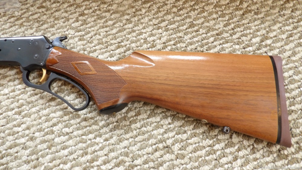 Marlin Golden 39 A 22 LR 24" 39A  Lever Action Rifle  Walnut  Stock Minty -img-2