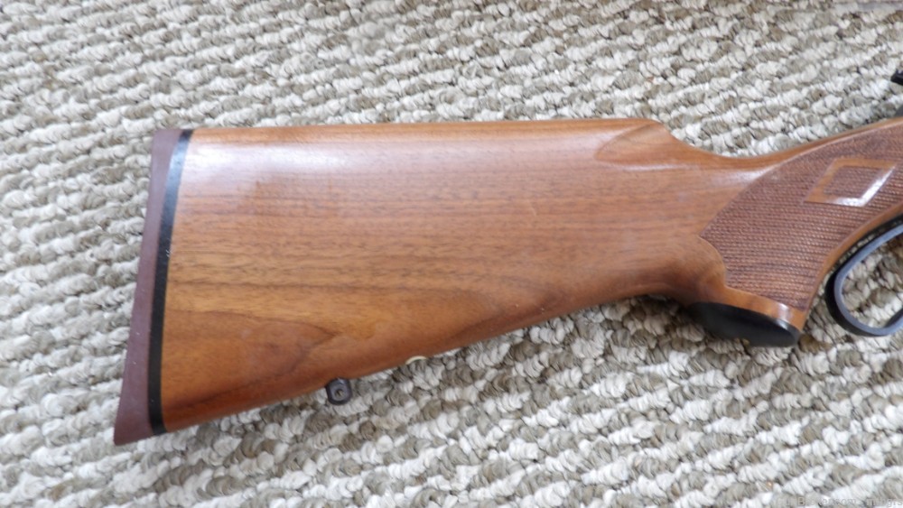Marlin Golden 39 A 22 LR 24" 39A  Lever Action Rifle  Walnut  Stock Minty -img-6