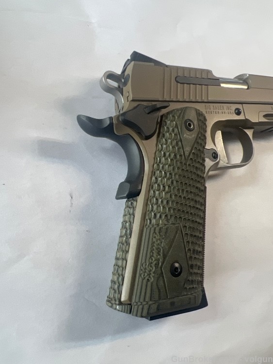 pre-owned Sig 1911 Scorpion carry 45 4" 45acp 2 mags fde-img-6