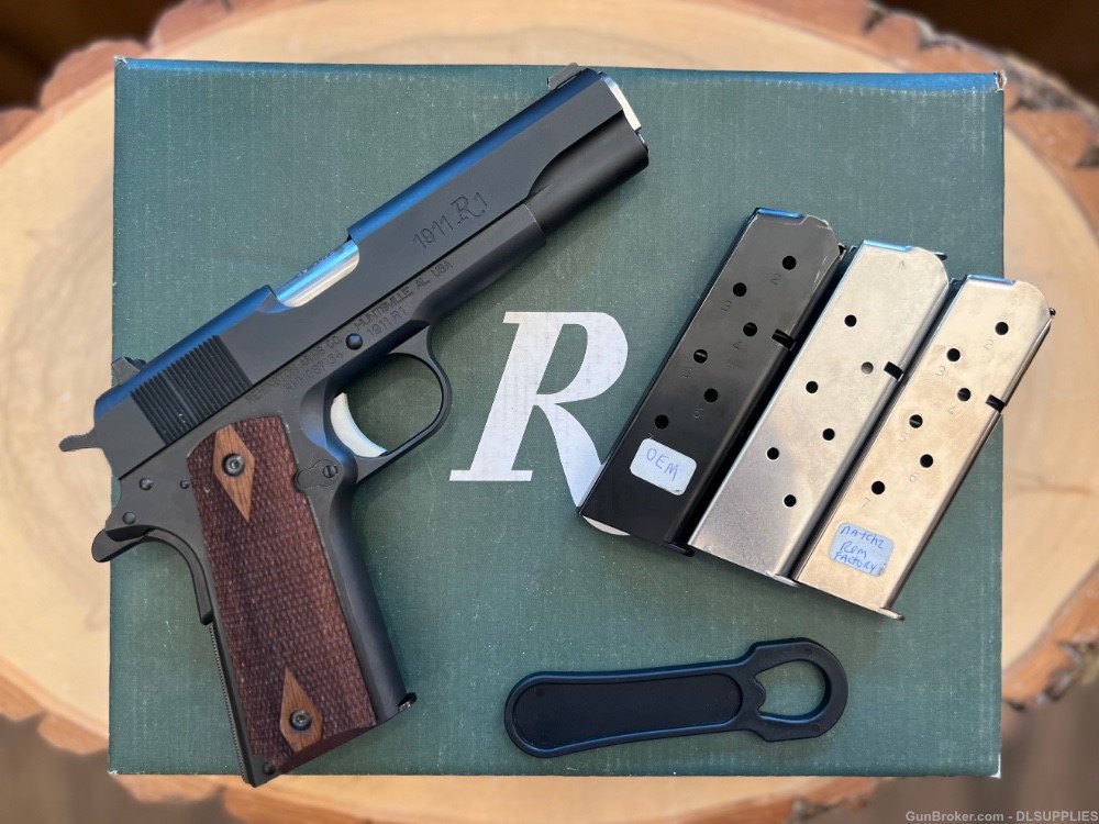 REMINGTON 1911 R1 GOVERNMENT BLUED FINISH (4) MAGS (2) GRIPS 5" BBL .45ACP-img-1