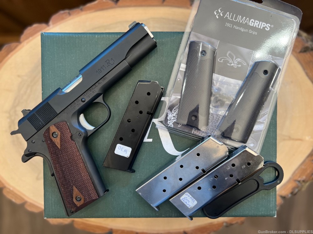 REMINGTON 1911 R1 GOVERNMENT BLUED FINISH (4) MAGS (2) GRIPS 5" BBL .45ACP-img-0