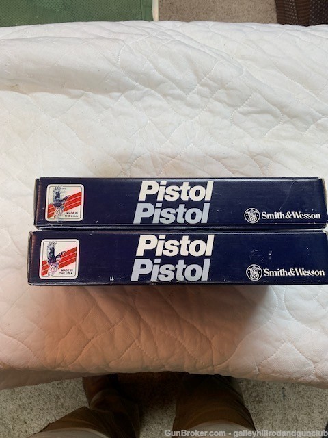Pair of Smith & Wesson 3953 Consecutive Serial Numbers Like New, Unfired.-img-5