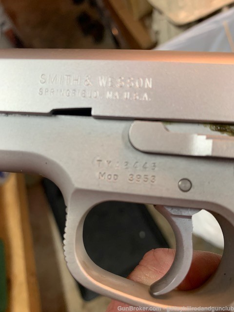 Pair of Smith & Wesson 3953 Consecutive Serial Numbers Like New, Unfired.-img-2