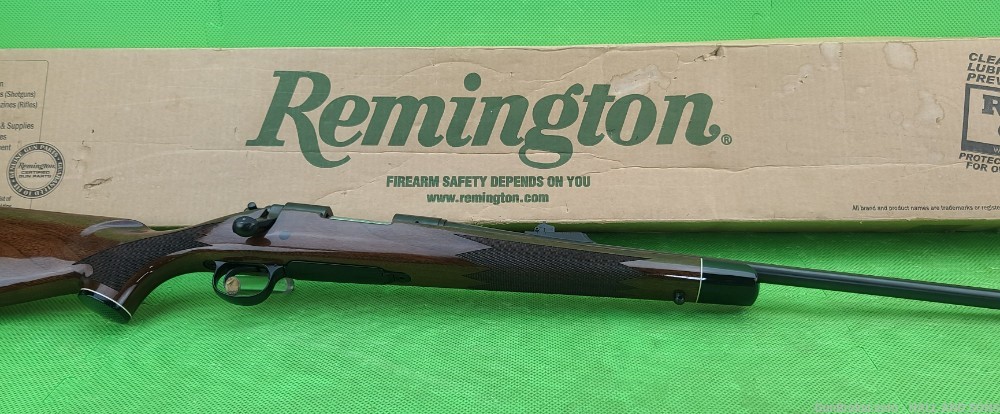 Remington 700 BDL * CUSTOM DELUXE * 222 Rem BORN 2006 IN ORIGINAL BOX-img-0