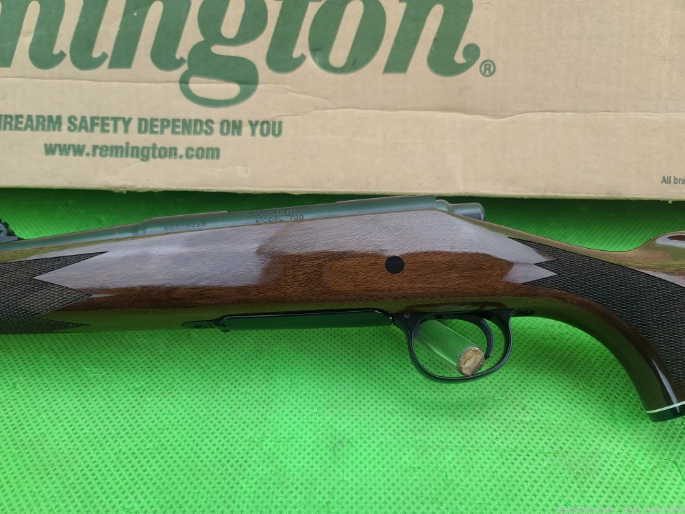 Remington 700 BDL * CUSTOM DELUXE * 222 Rem BORN 2006 IN ORIGINAL BOX-img-44