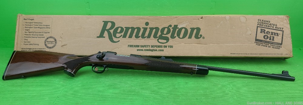 Remington 700 BDL * CUSTOM DELUXE * 222 Rem BORN 2006 IN ORIGINAL BOX-img-1