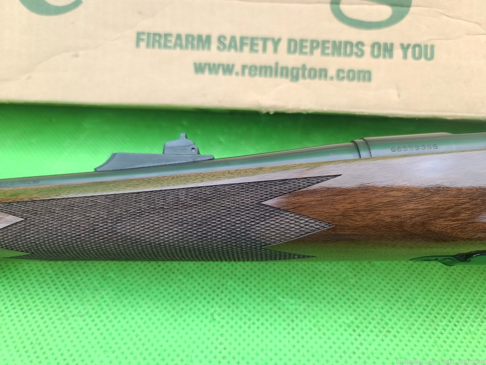Remington 700 BDL * CUSTOM DELUXE * 222 Rem BORN 2006 IN ORIGINAL BOX-img-45