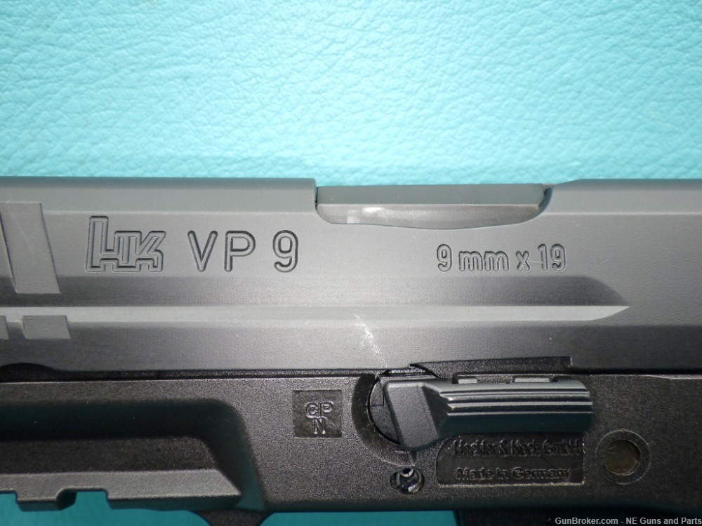 Heckler & Koch VP9 9mm 4"bbl Pistol MFG 2016 W/ Night Sights & 3 Mags-img-9