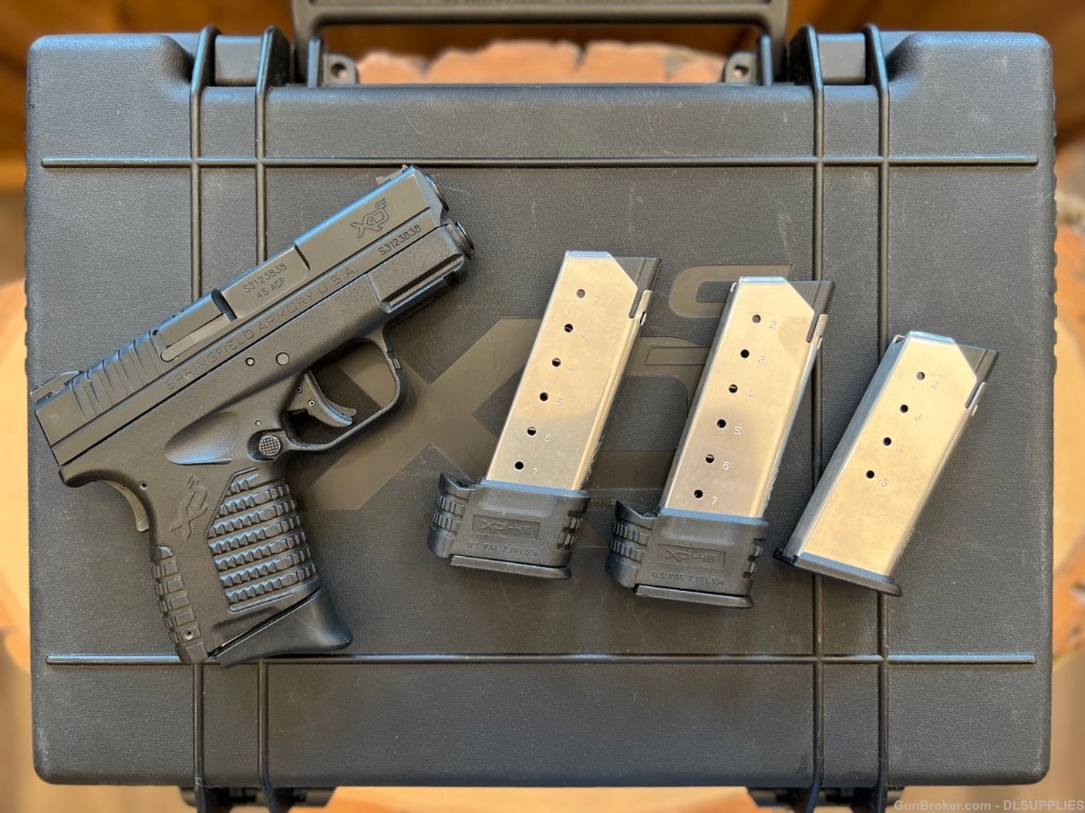 SPRINGFIELD ARMORY XDS XD-S BLACK MELONITE FINISH (4) MAGS 3.3" BBL .45ACP-img-0