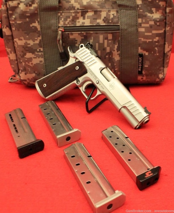STI Trojan 9mm 5" stainless Excellent semi-auto pistol w/4 mags.-img-0