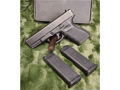 Glock 19 - 9mm - Early Gen 3 - June 2001 - 15 Round - Factory Case!