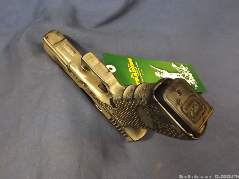 Glock G22 Gen 4 40 S&W Custom "Punisher" & Hex Distressed Semi-Auto Pistol-img-11