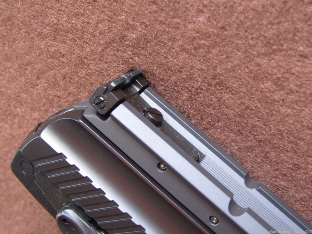 Beretta U22 Neos 22 LR Semi Auto Pistol Ambi Safety 2x 10 RD Mags Like New-img-6