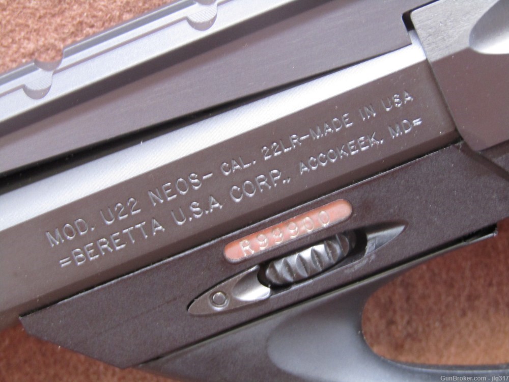 Beretta U22 Neos 22 LR Semi Auto Pistol Ambi Safety 2x 10 RD Mags Like New-img-12