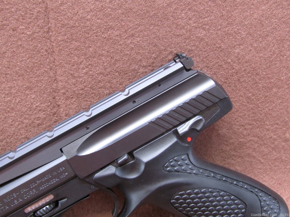 Beretta U22 Neos 22 LR Semi Auto Pistol Ambi Safety 2x 10 RD Mags Like New-img-10