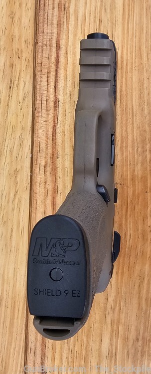 Smith & Wesson M&P 9 Shield EZ M2.0 9mm Luger FDE Frame Black Slide 2 Mags-img-4