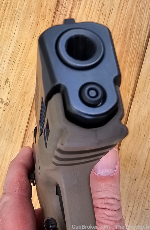 Smith & Wesson M&P 9 Shield EZ M2.0 9mm Luger FDE Frame Black Slide 2 Mags-img-5