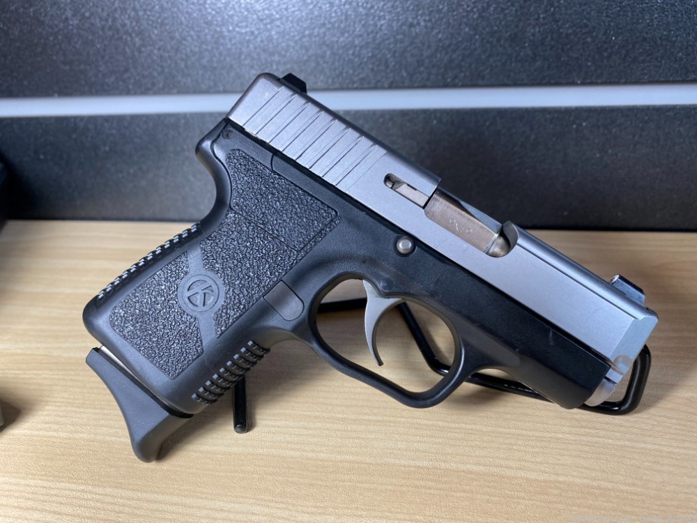 Kahr PM9 w/ 3 Extra Mags-img-2