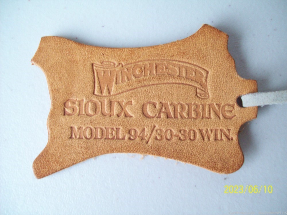WINCHESTER COMMEMORATIVE SIOUX CARBINE 30-30 HANG TAG-img-0