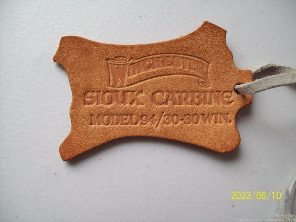 WINCHESTER COMMEMORATIVE SIOUX CARBINE 30-30 HANG TAG-img-3