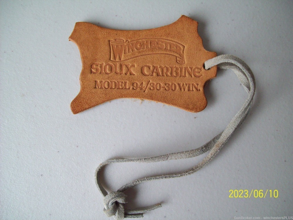 WINCHESTER COMMEMORATIVE SIOUX CARBINE 30-30 HANG TAG-img-1